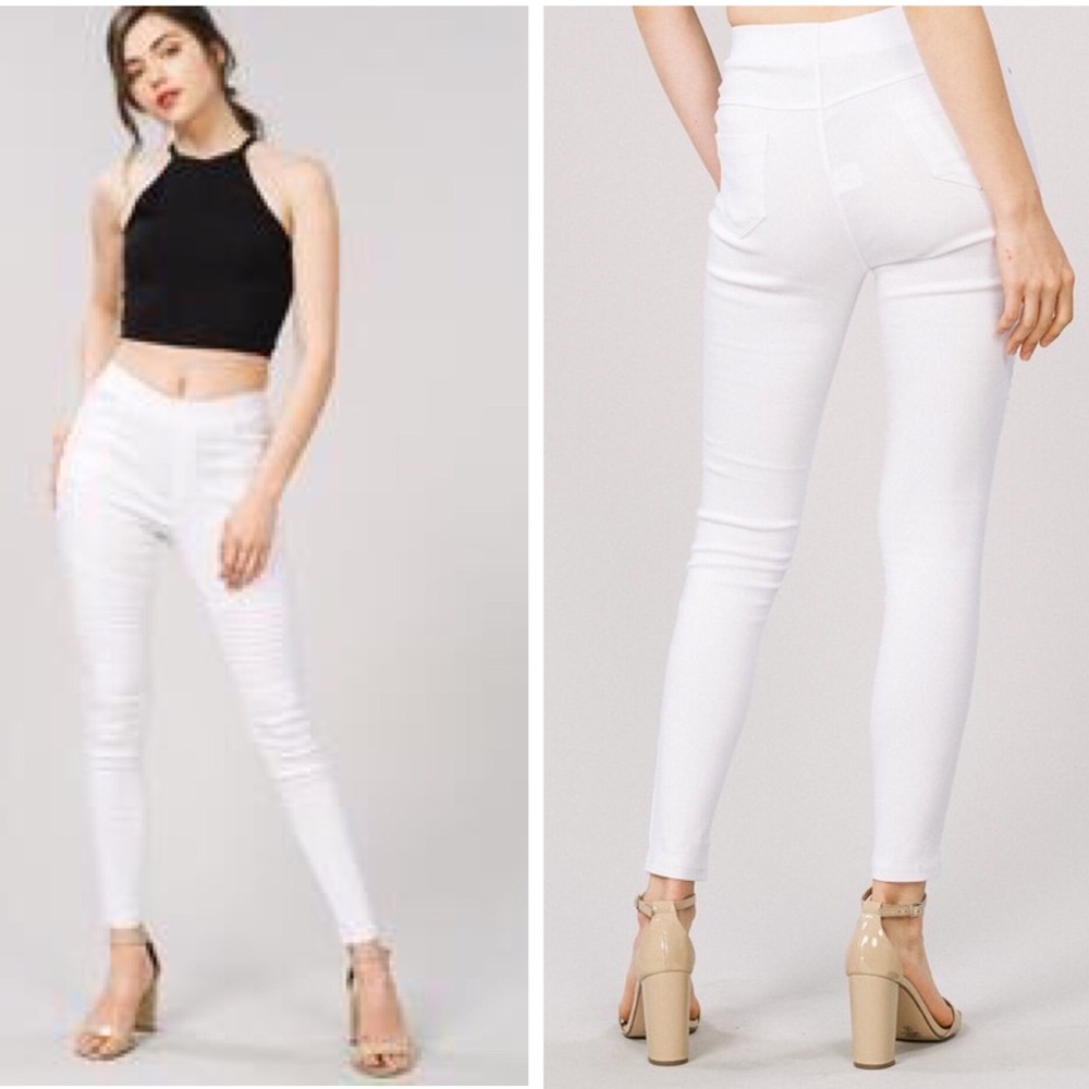 Last Pair 1️⃣ White Moto Jeggings with Pockets - Picture 2 of 3